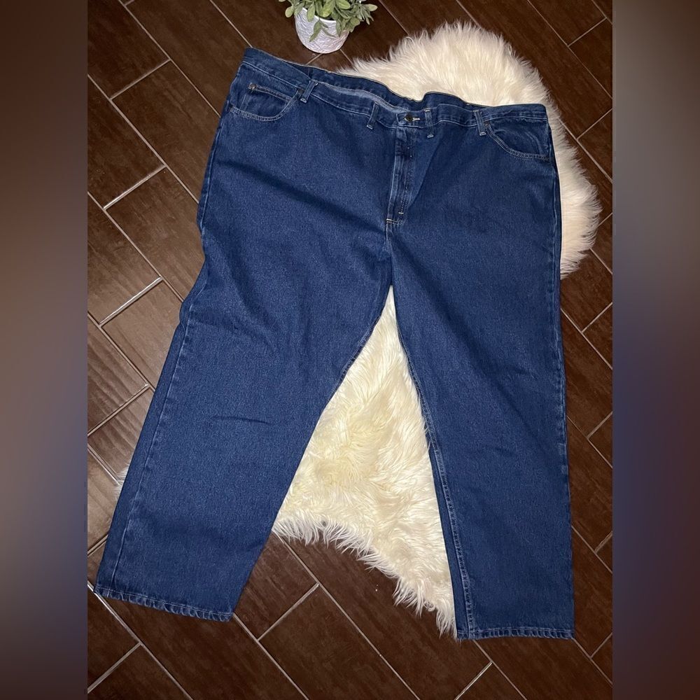 Wrangler relaxed fit dark washed denim sz 58X30